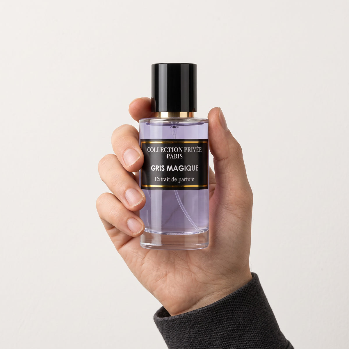 Gris Magique – flacon 50 ml en main